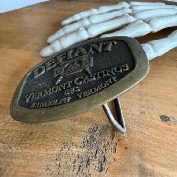 Vintage 80s 1982 Defiant Wood Stove Brass Belt Buckle Made in USA ~ OS - Picture 7 of 7